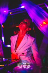 Kalura Night House Family 198