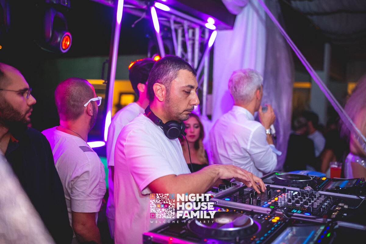 Kalura Night House Family 2