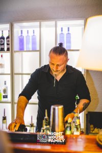 Kalura Night House Family 209