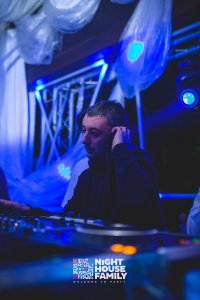 Kalura Night House Family 216