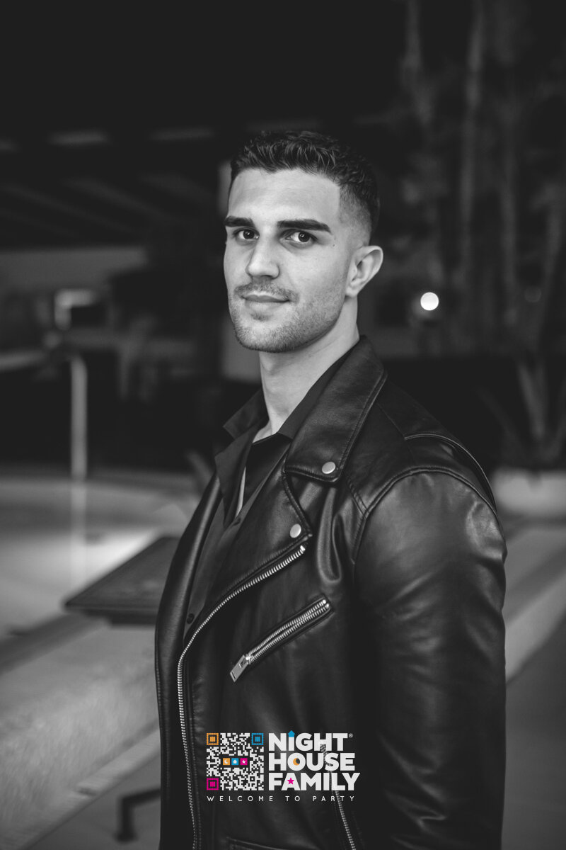 Kalura Night House Family 219