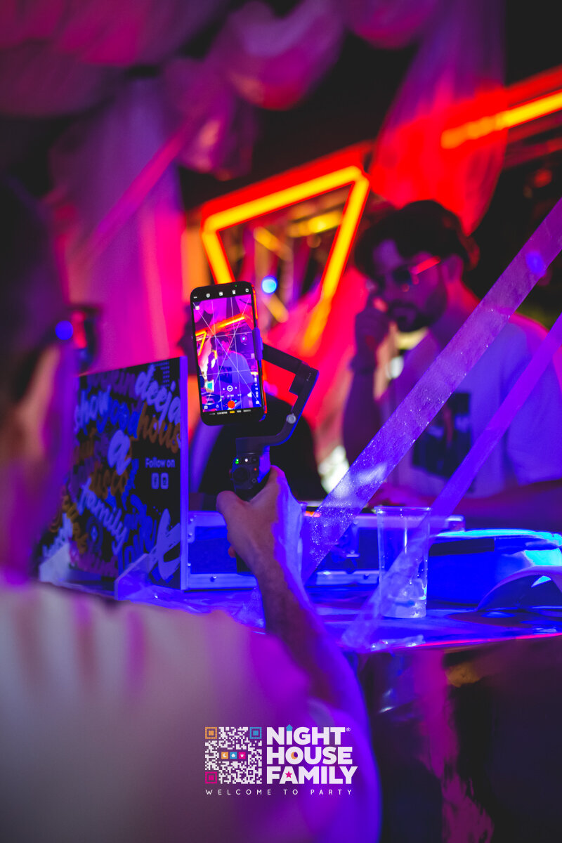 Kalura Night House Family 223