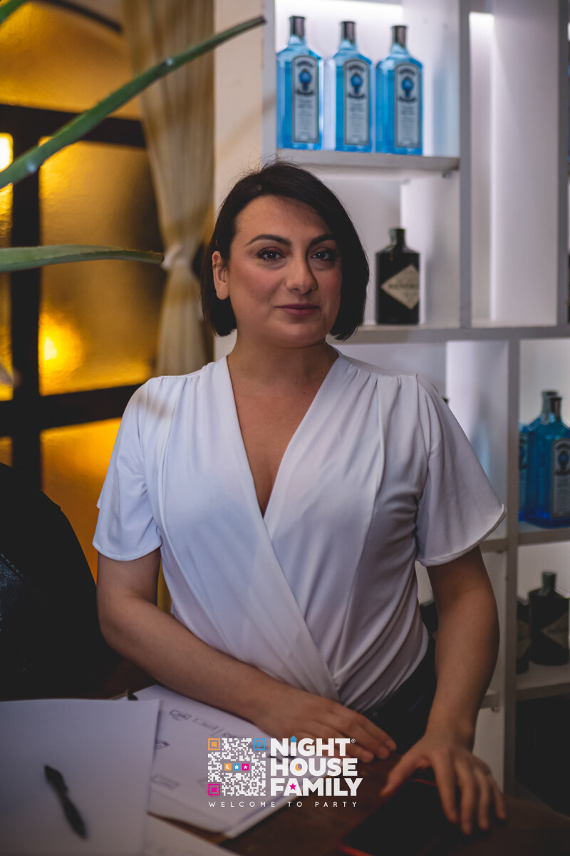 Kalura Night House Family 23