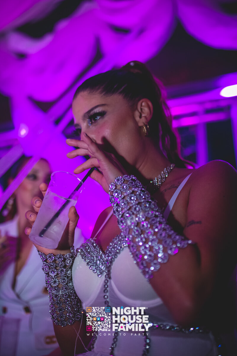 Kalura Night House Family 237