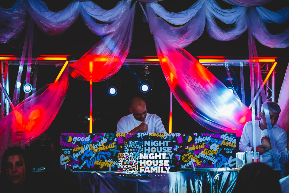 Kalura Night House Family 28