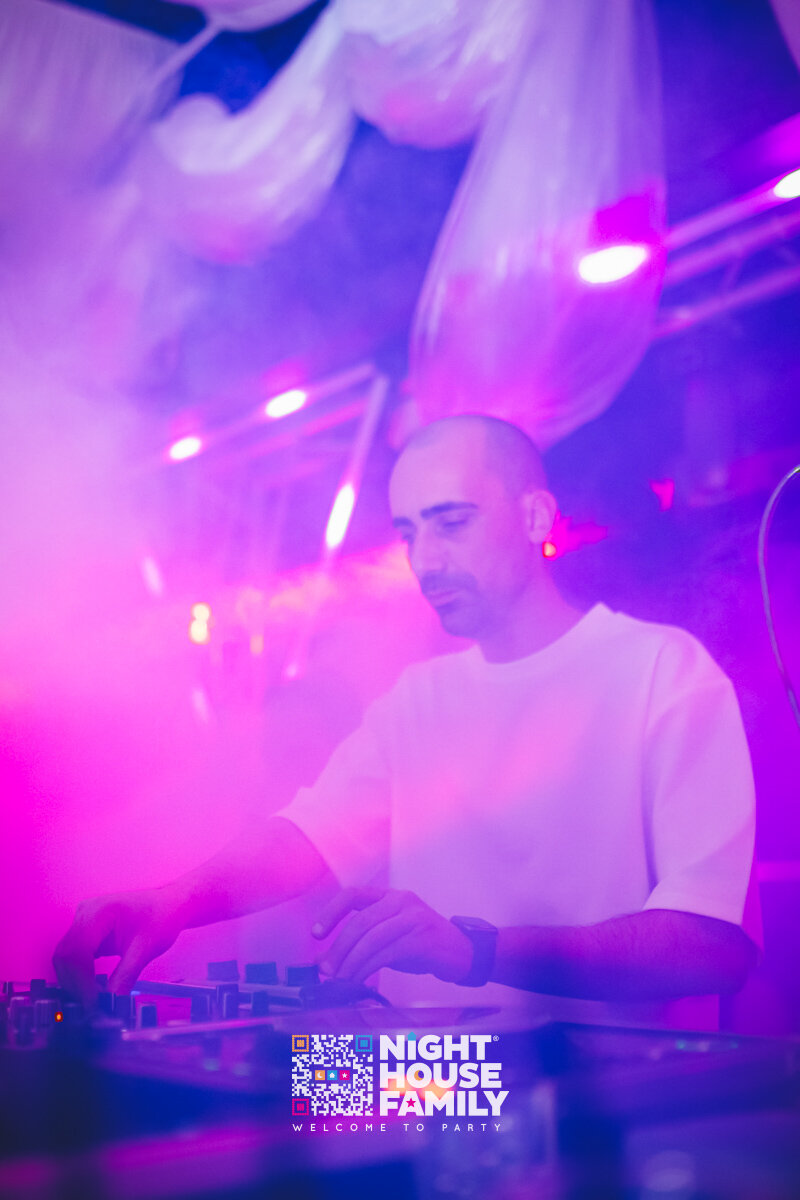 Kalura Night House Family 33