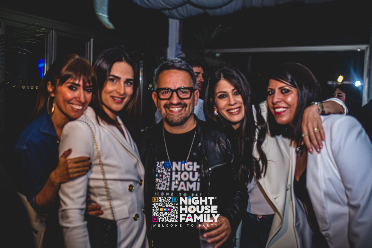 Kalura Night House Family 39