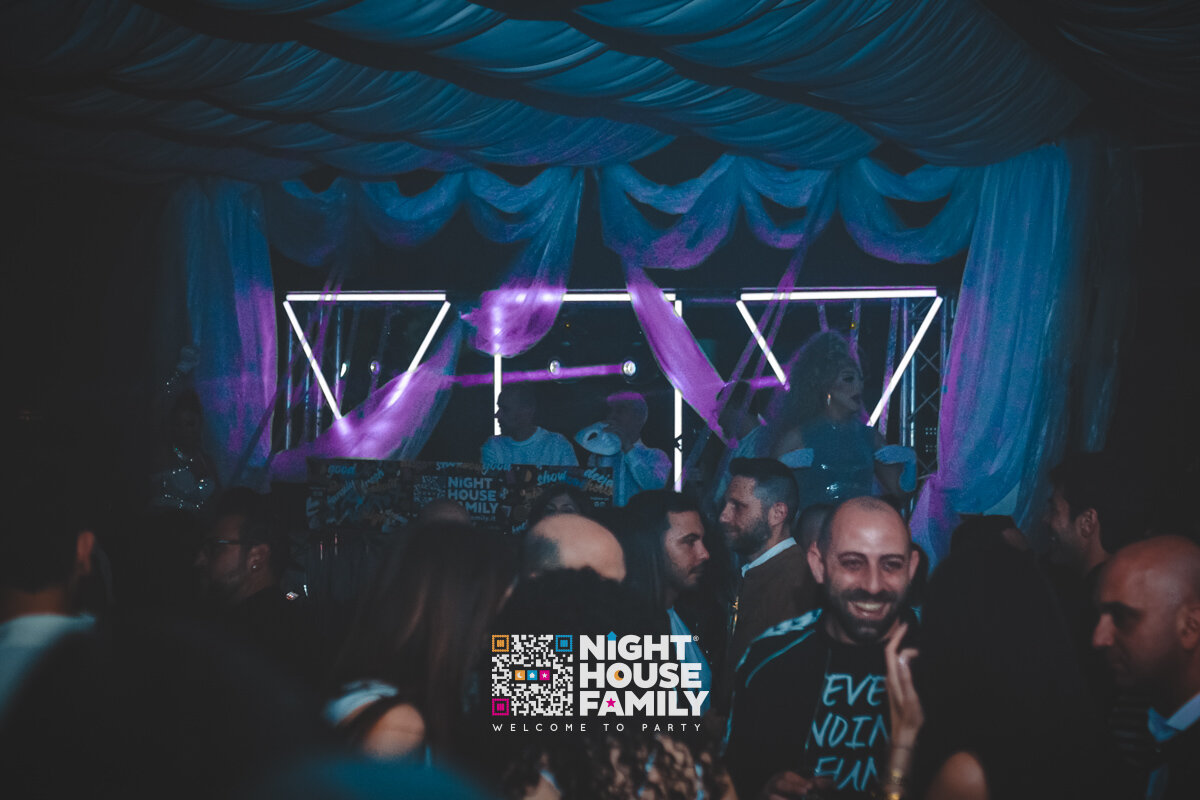 Kalura Night House Family 44