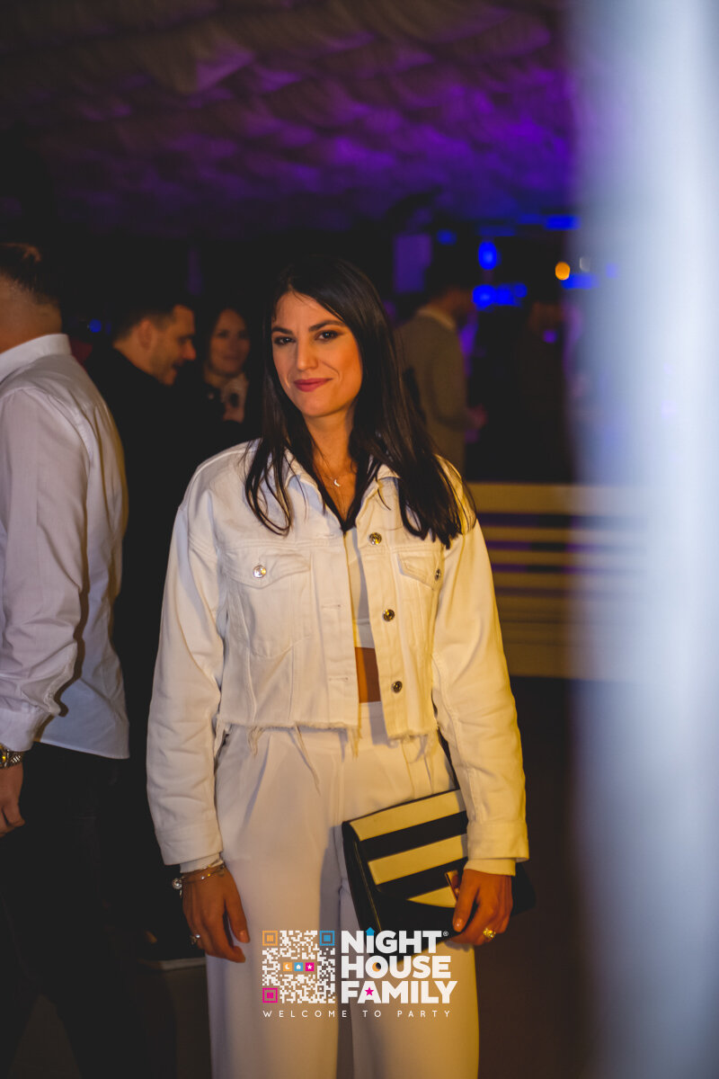 Kalura Night House Family 46