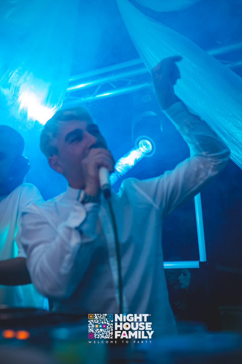 Kalura Night House Family 48