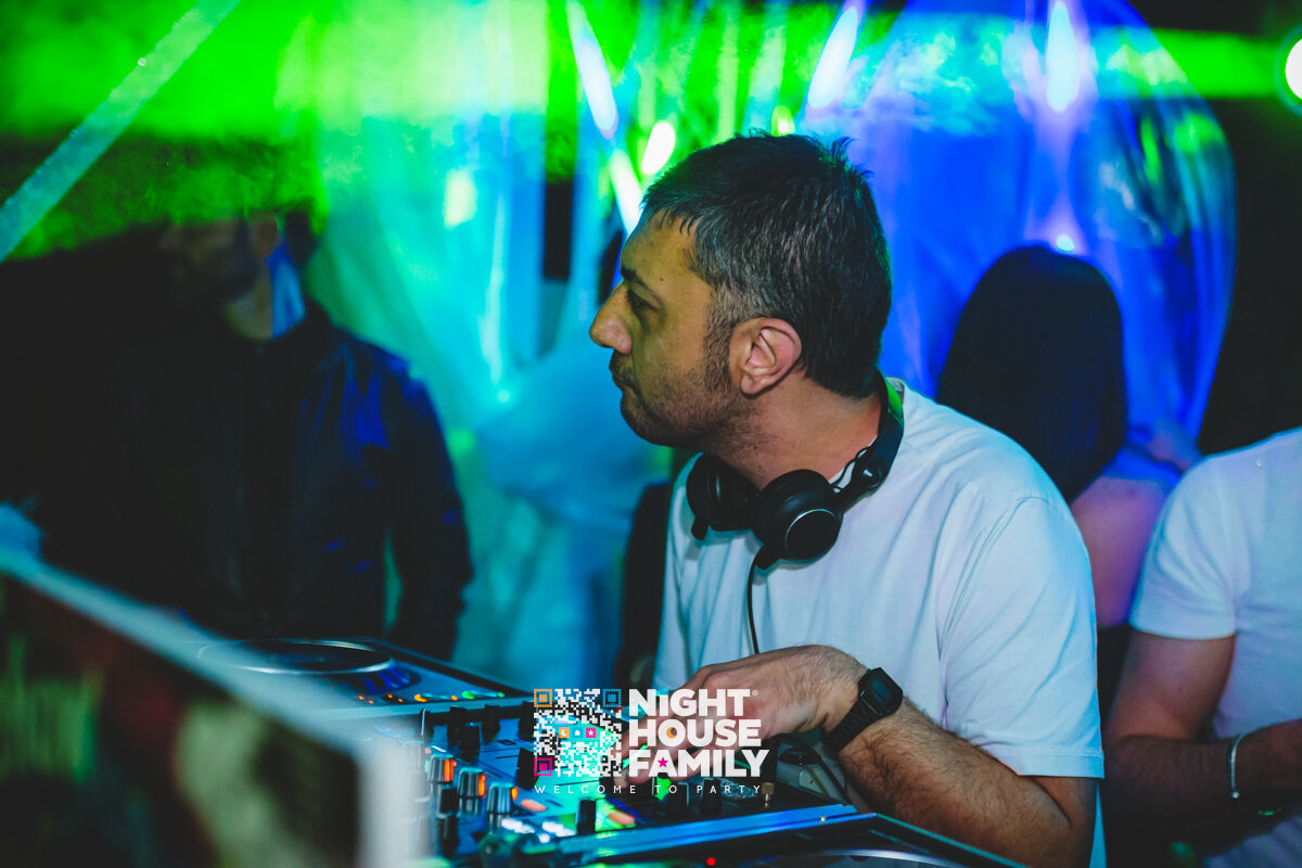 Kalura Night House Family 51