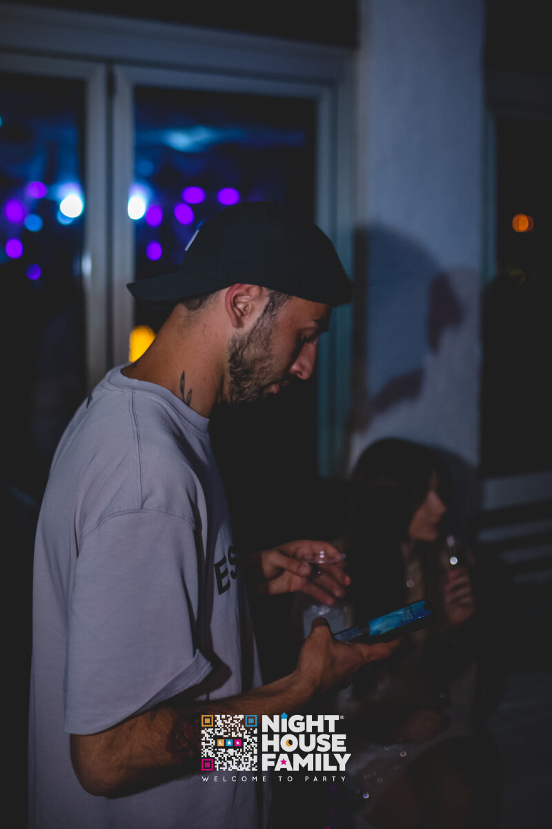 Kalura Night House Family 6