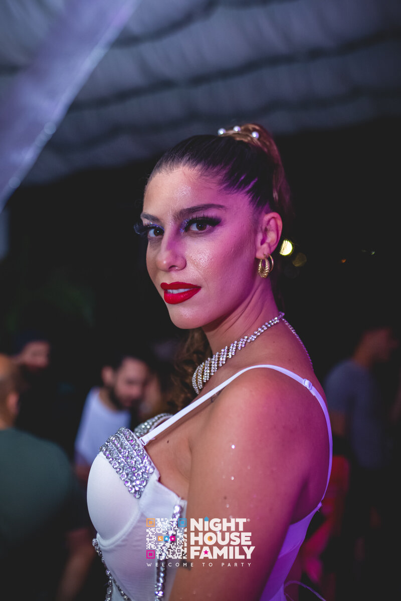 Kalura Night House Family 61