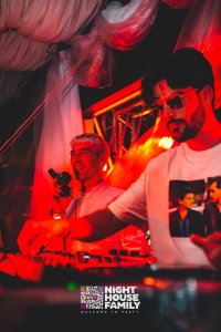 Kalura Night House Family 75