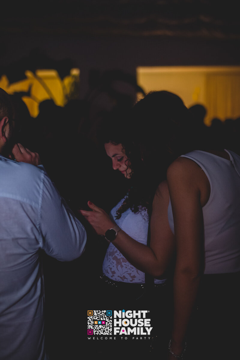 Kalura Night House Family 83