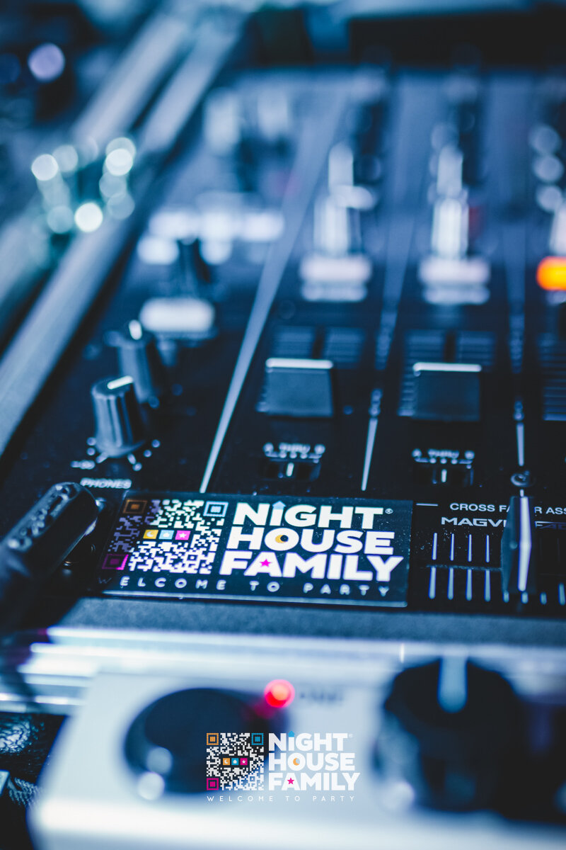 Kalura Night House Family 9