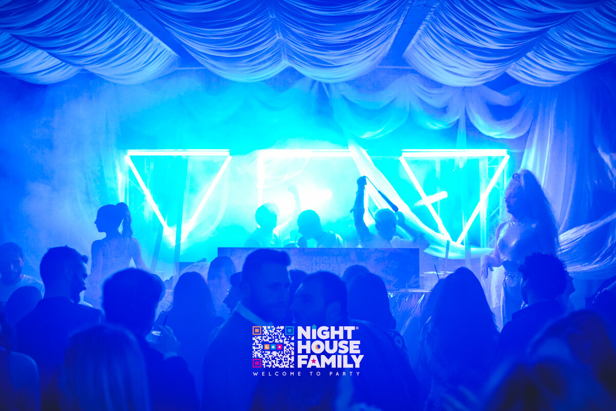 Kalura Night House Family 93