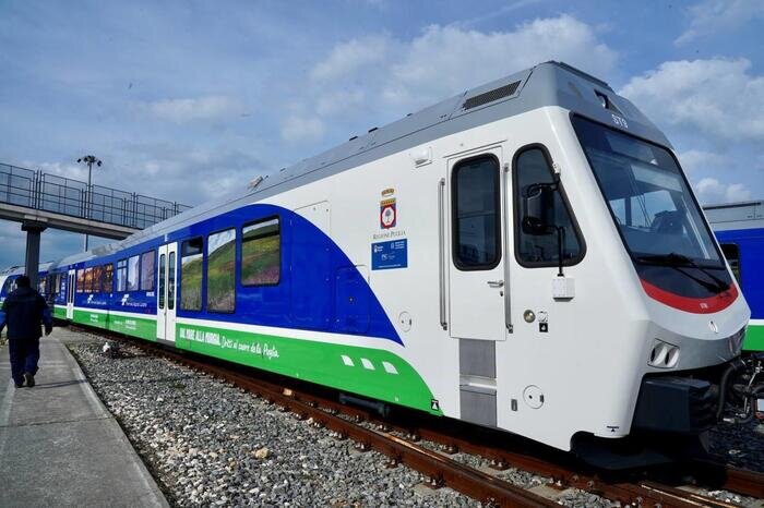 Fal, Inaugurazione Di Quattro Nuovi Treni Stadler Che Entreranno In Esercizio Sulle Linee Ferroviarie Bari Matera E Altamura Gravina