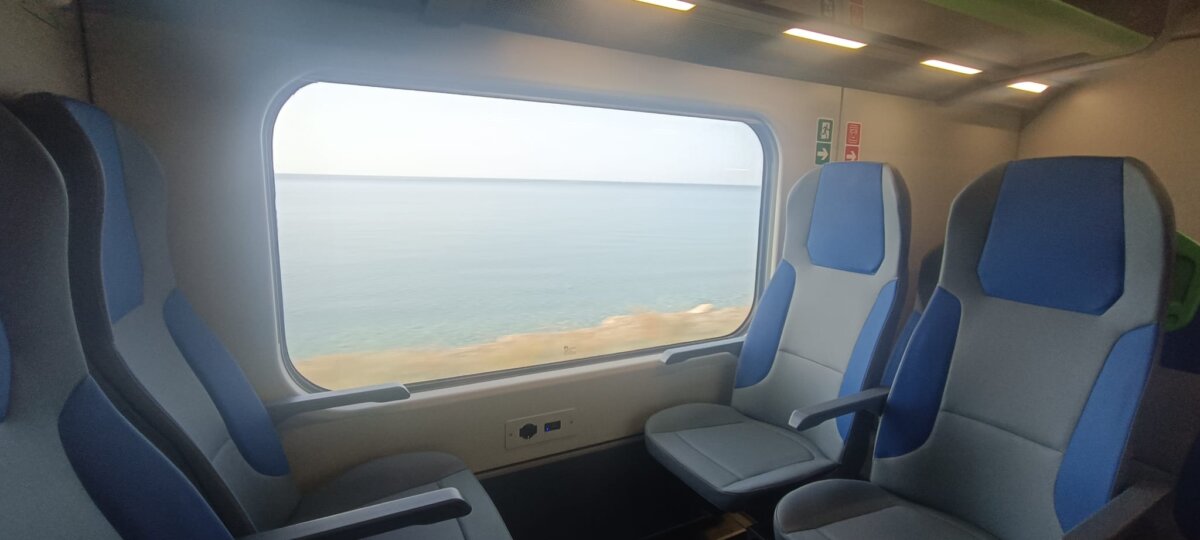 Viaggi Treno Vista Mare