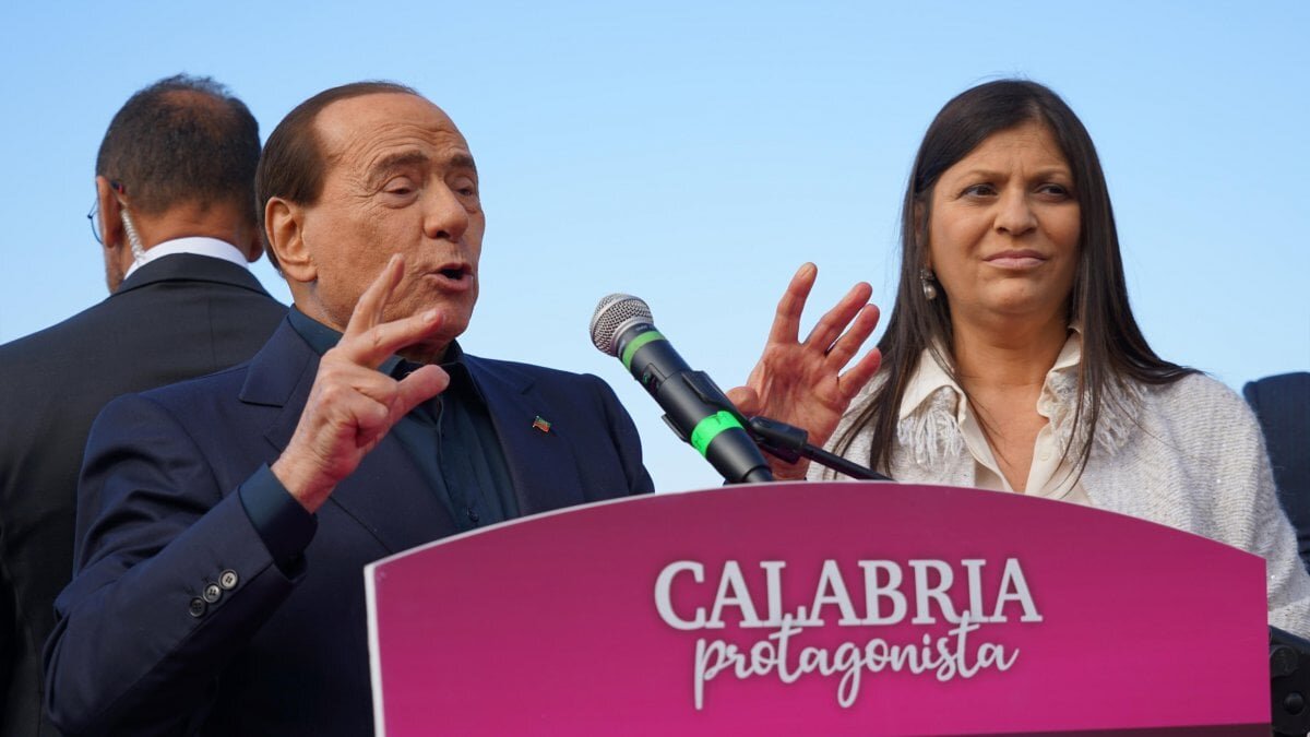 Berlusconi Santelli