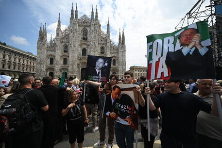 Preparativi Funerali Berlusconi