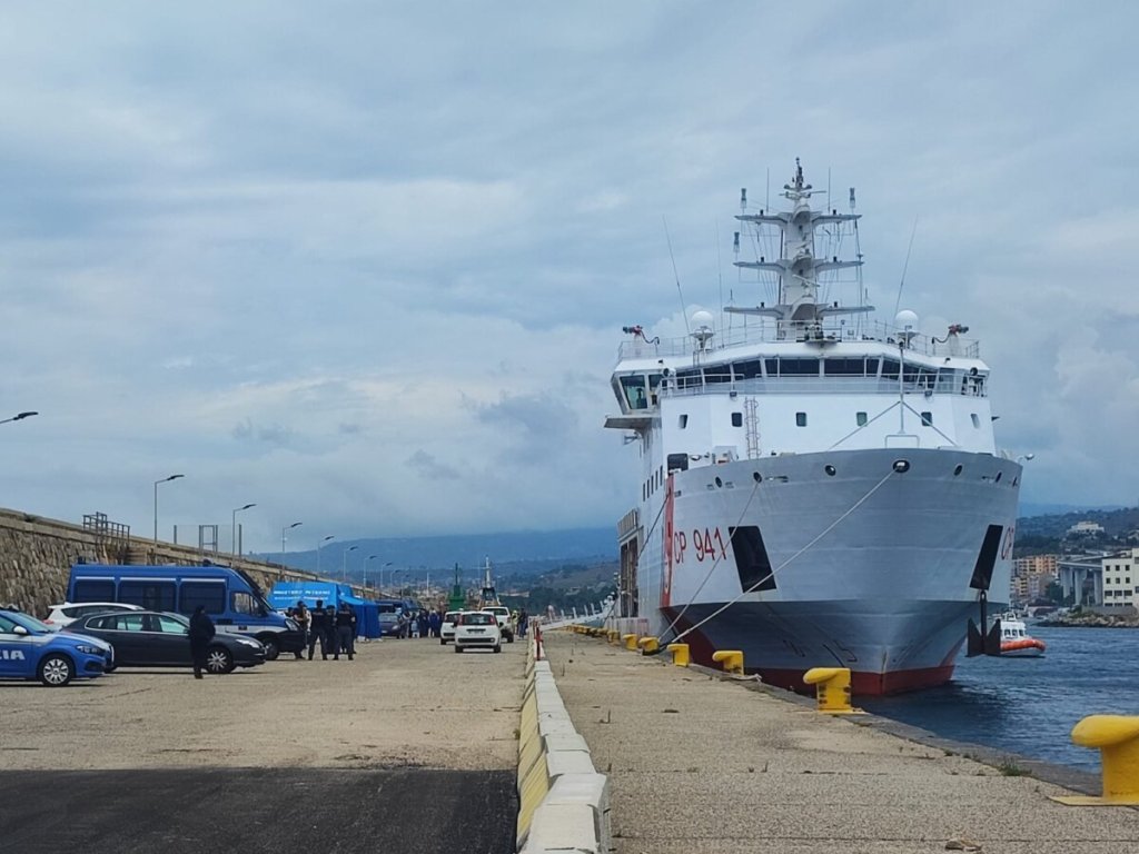 Nave Migranti Porto Rc Diciotti