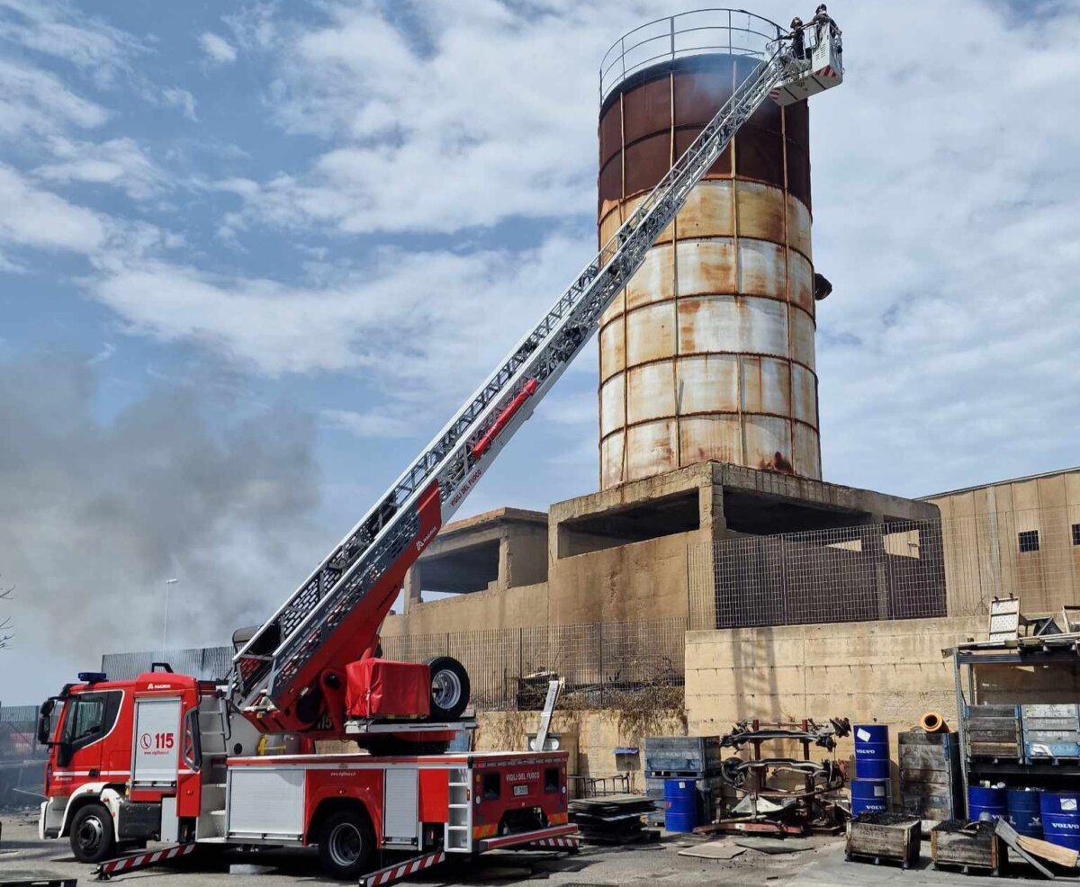 Incendio Campo Calabro