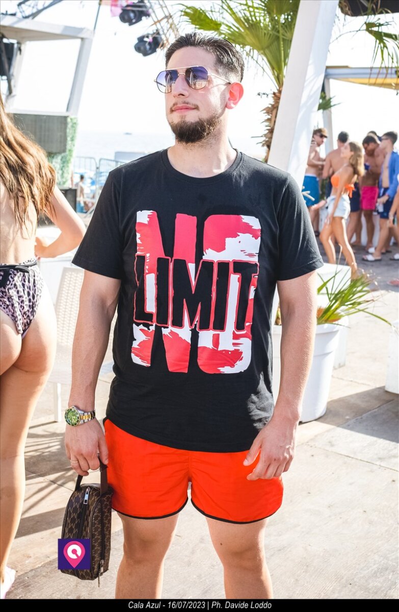 Cala Azul Beach Party Clara 154