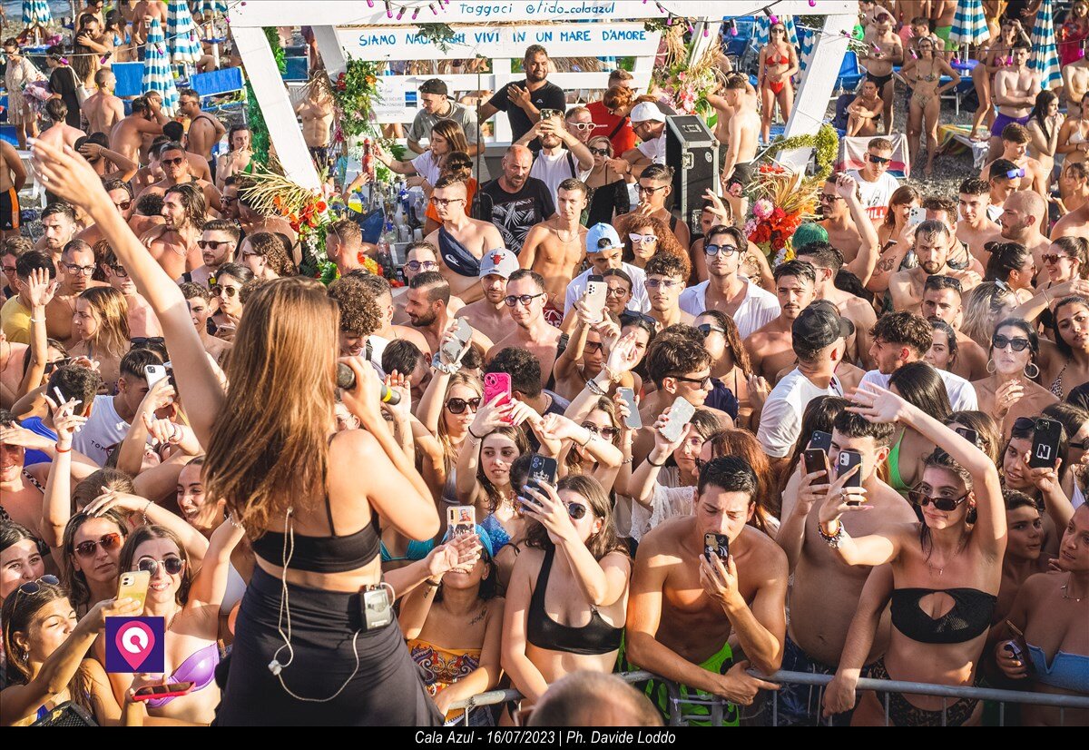 Cala Azul Beach Party Clara 22