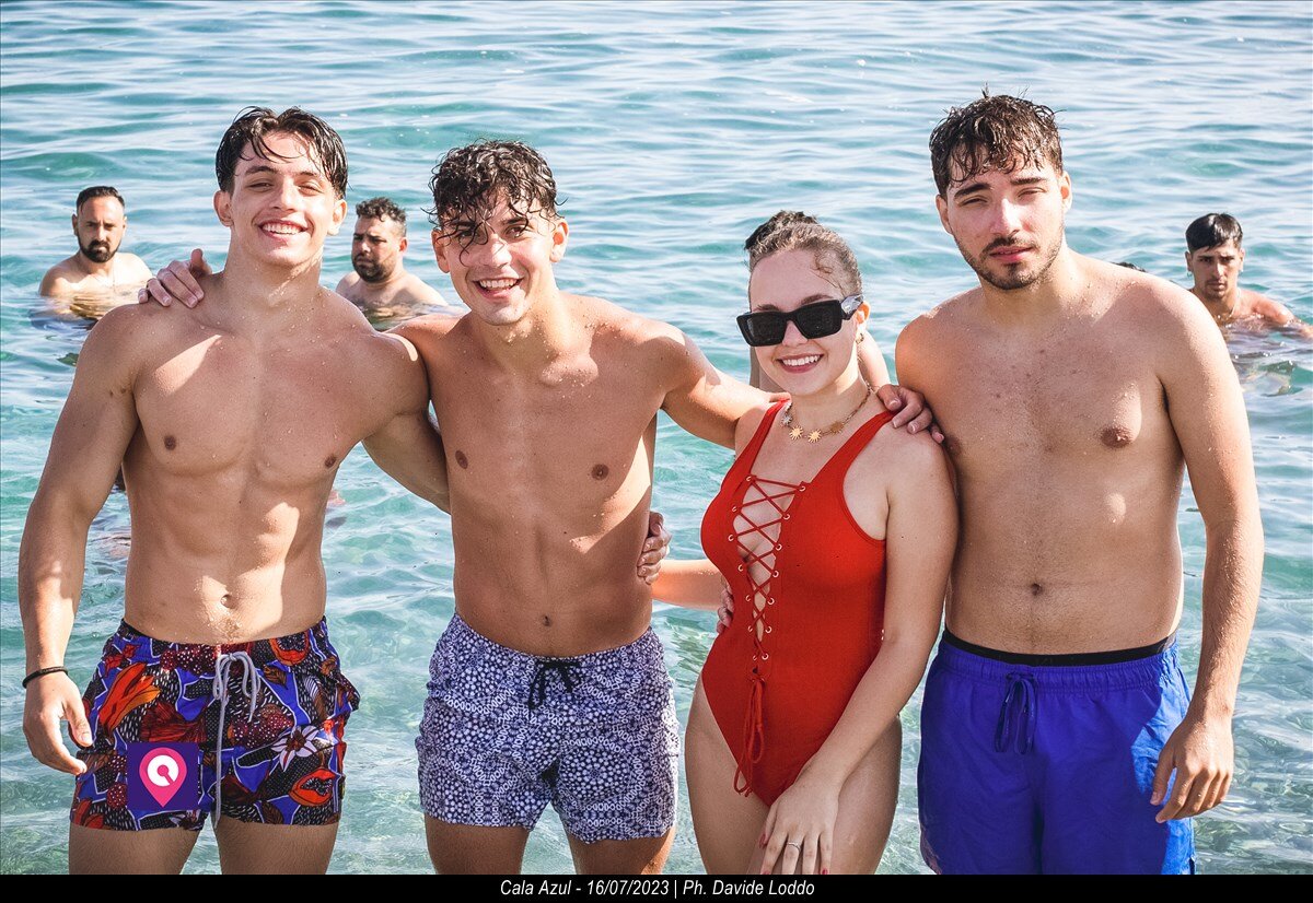 Cala Azul Beach Party Clara 27