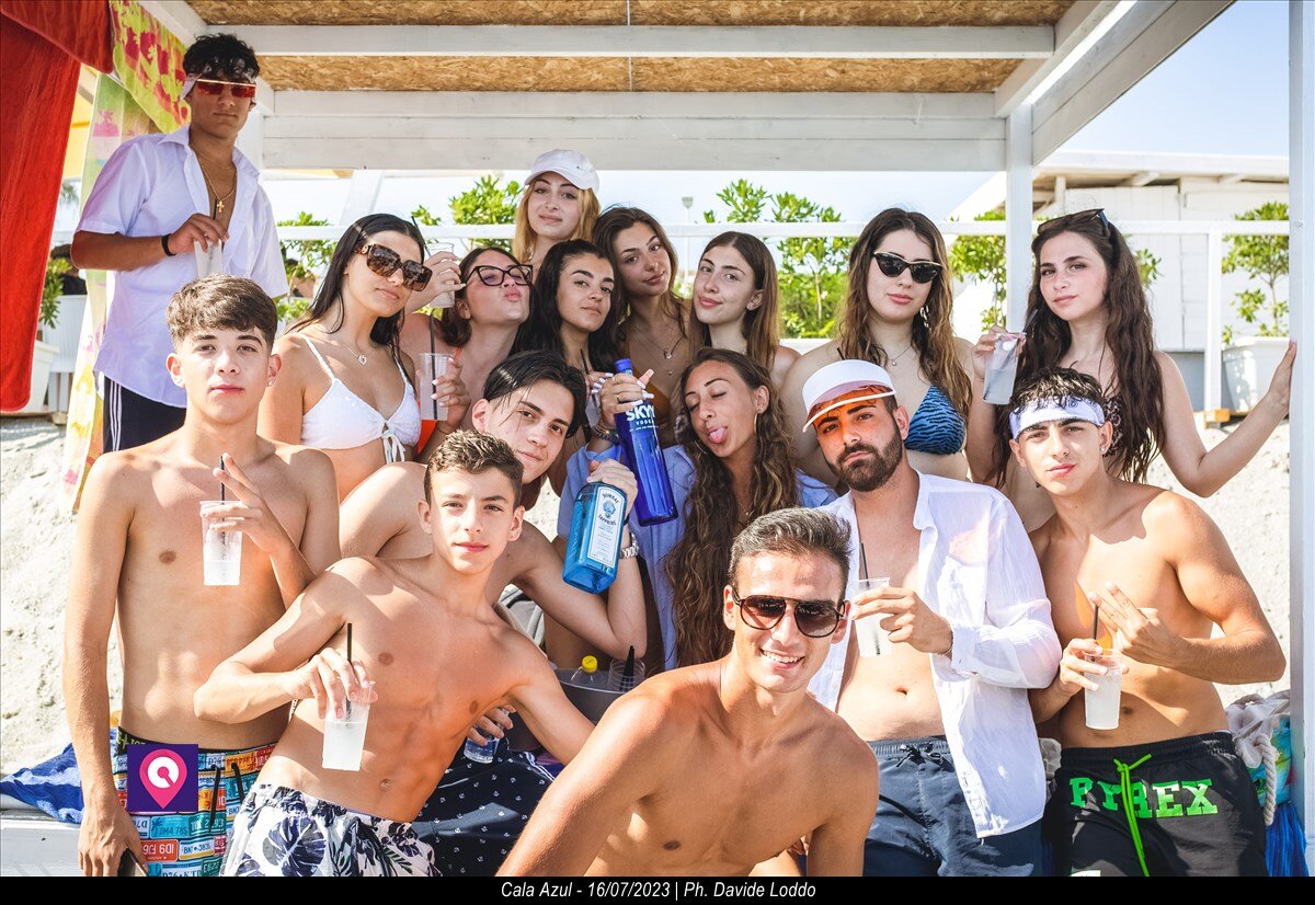 Cala Azul Beach Party Clara 32