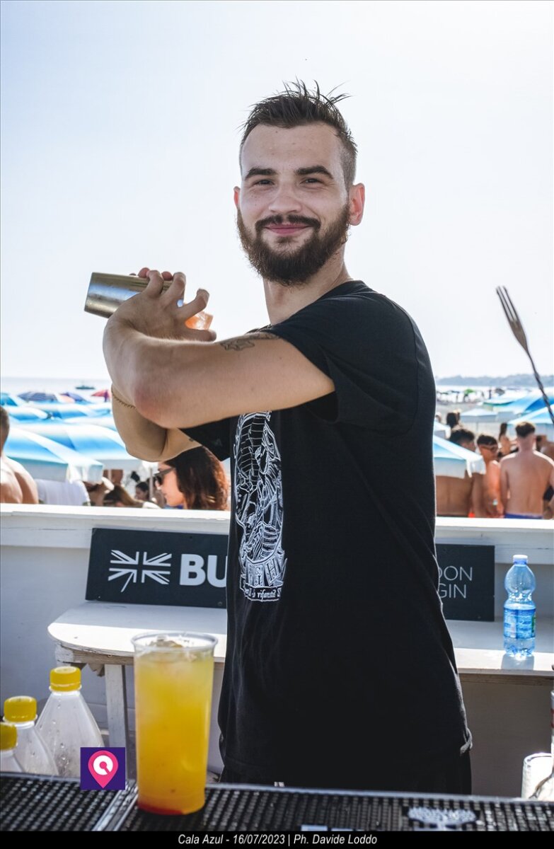 Cala Azul Beach Party Clara 67