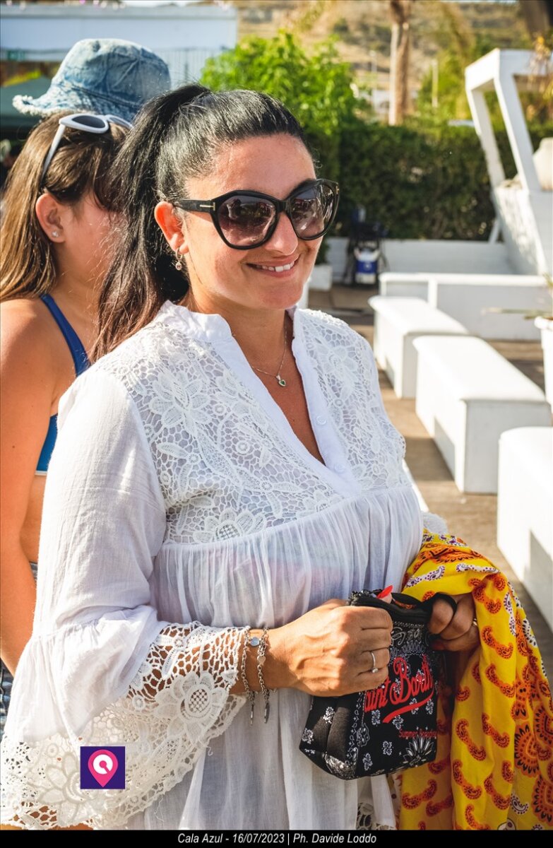 Cala Azul Beach Party Clara 69