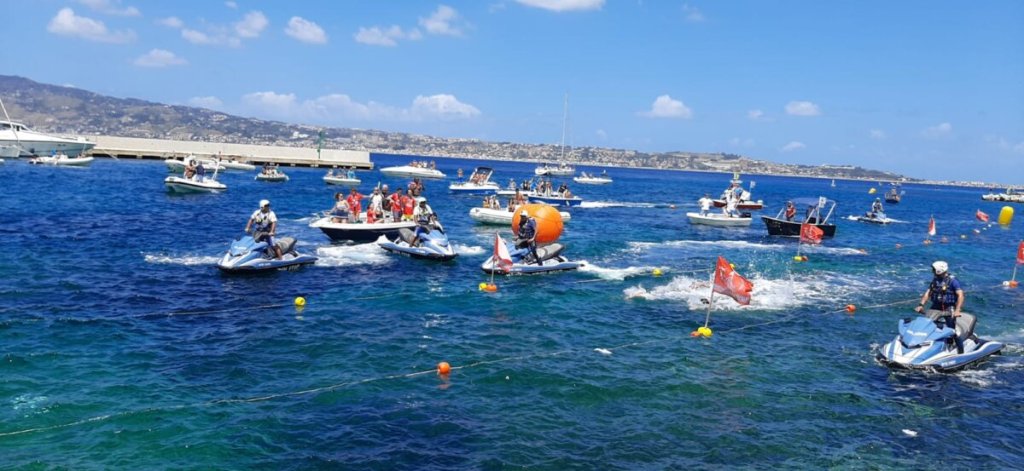 59 Traversata Dello Stretto La Volata Finale Per La Vittoria