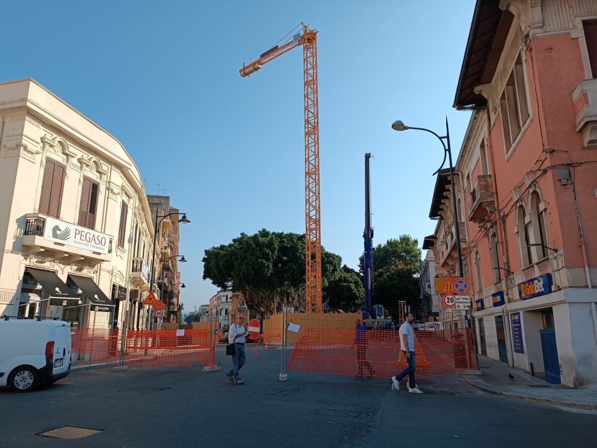 Lavori Piazza De Nava