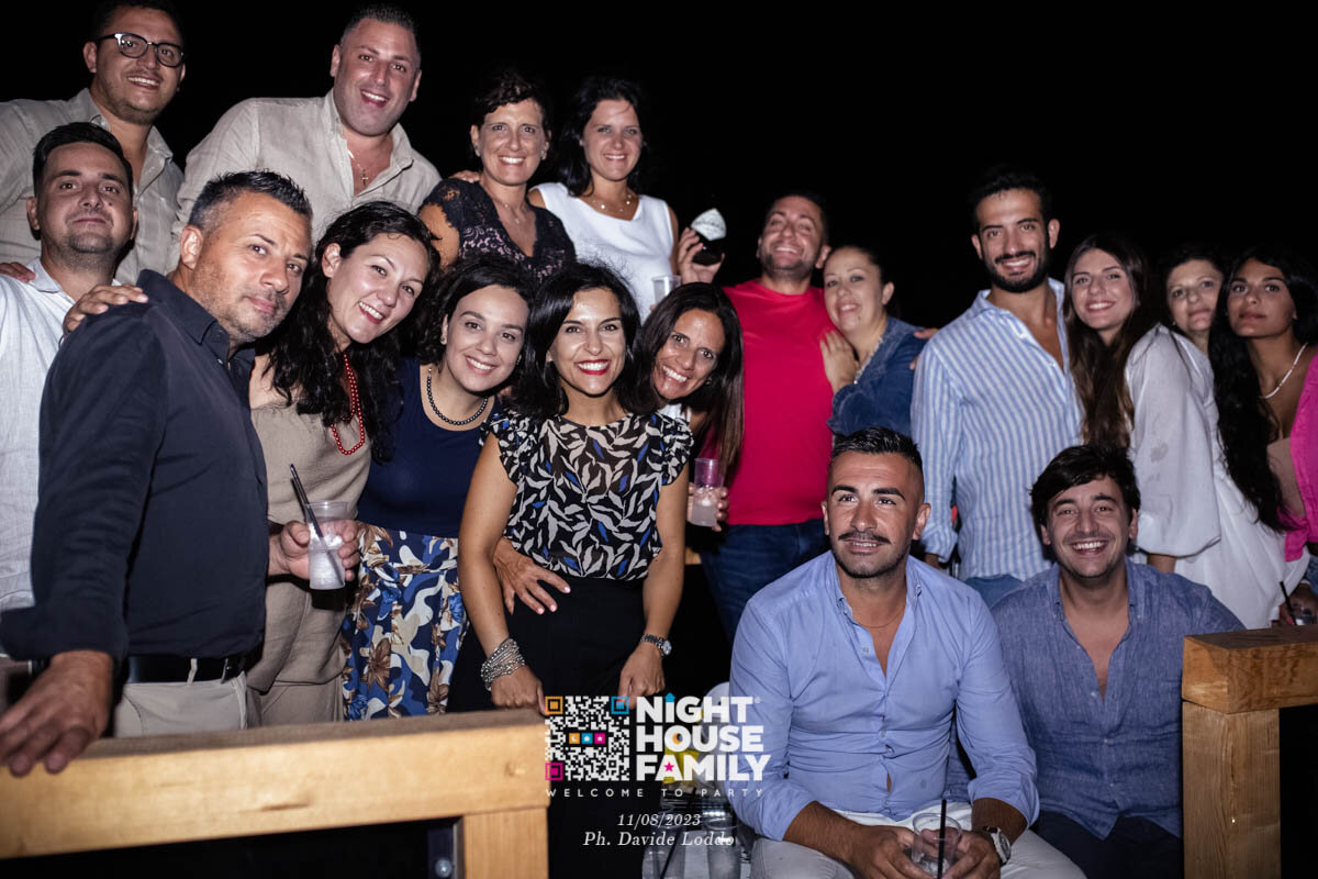 Night House Family 100