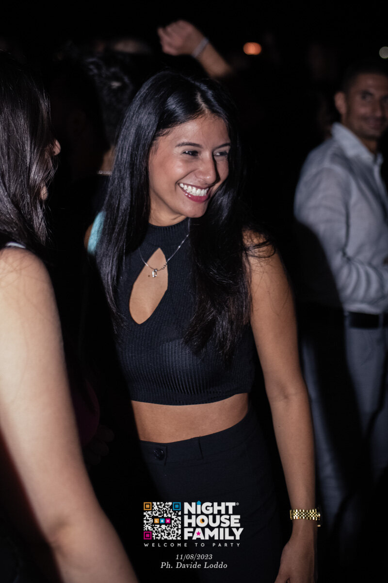 Night House Family 106