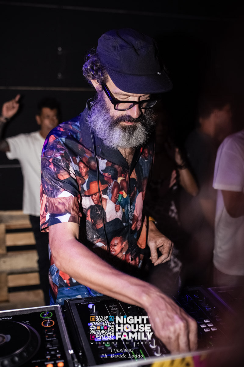 Night House Family 13