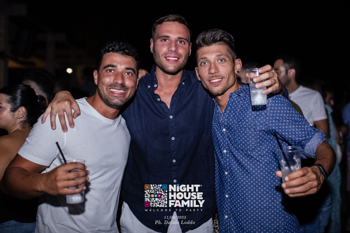 Night House Family 14