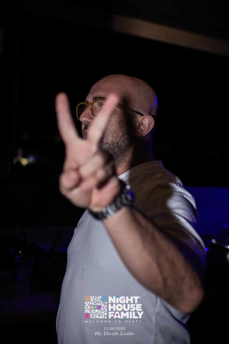 Night House Family 145