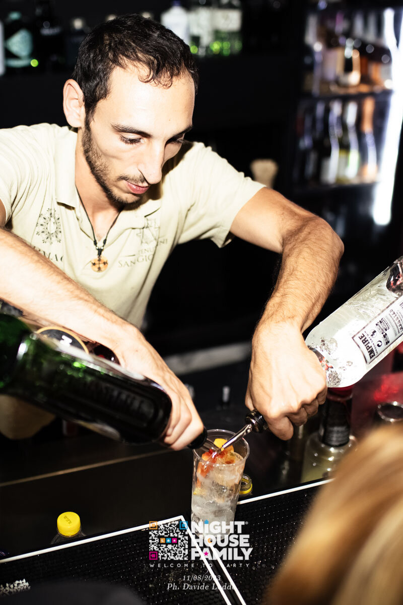 Night House Family 150