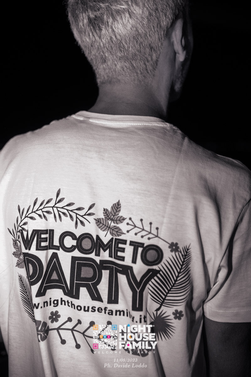 Night House Family 23