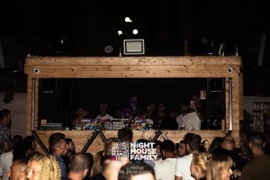 Night House Family 25