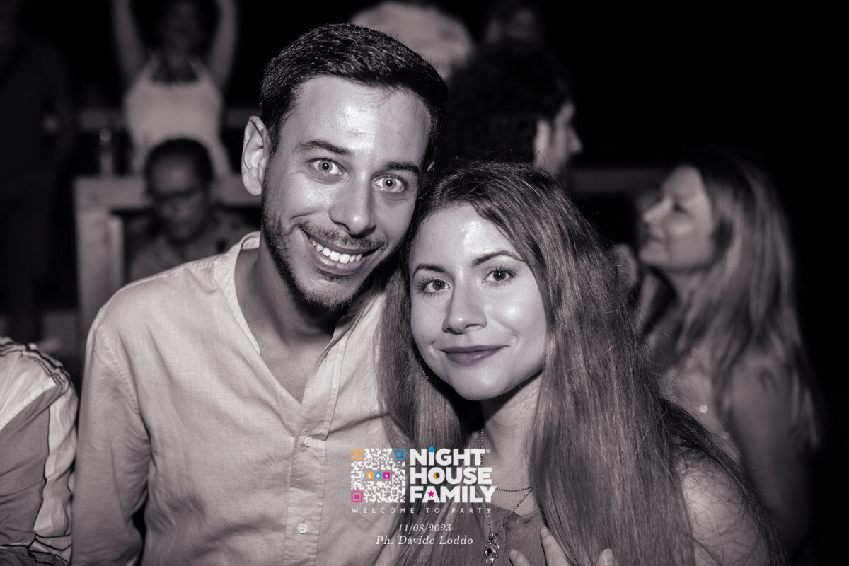 Night House Family 28