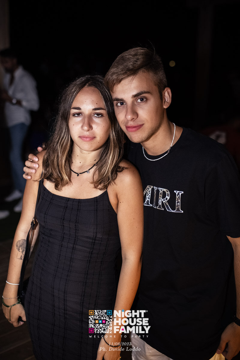 Night House Family 34