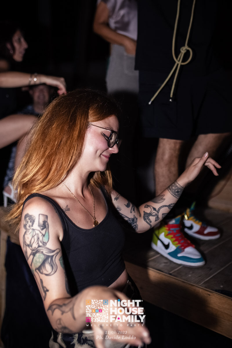 Night House Family 39