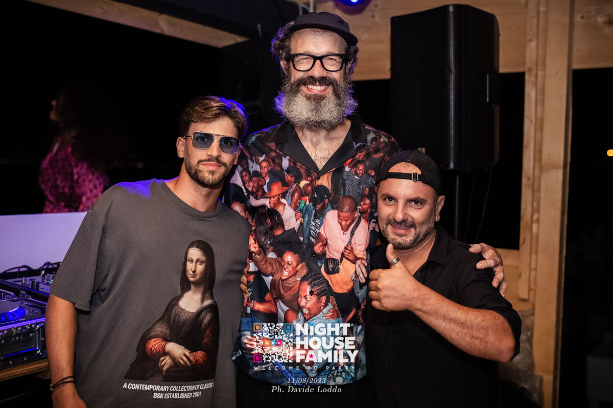 Night House Family 44