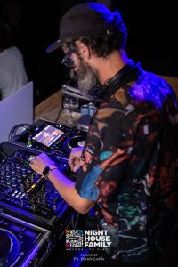 Night House Family 45