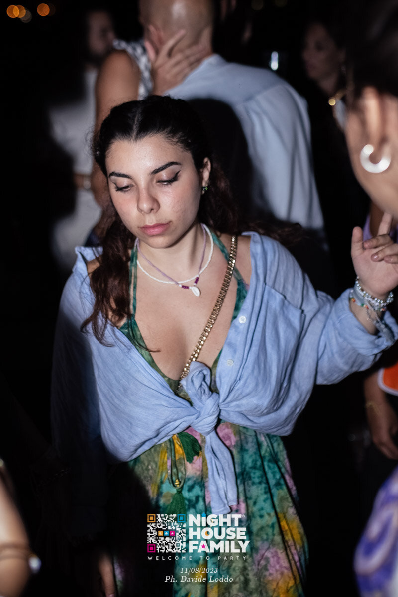 Night House Family 49