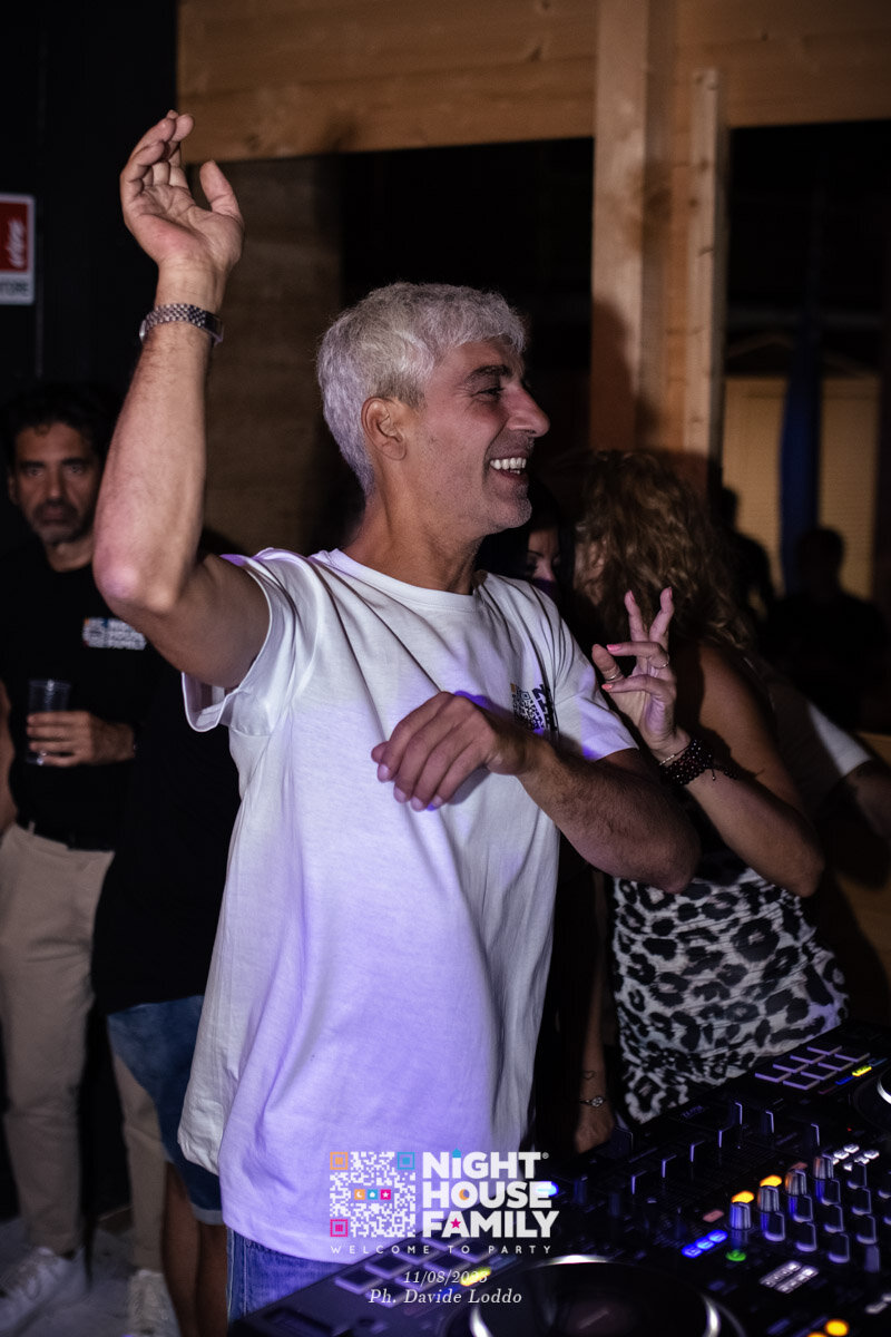 Night House Family 58